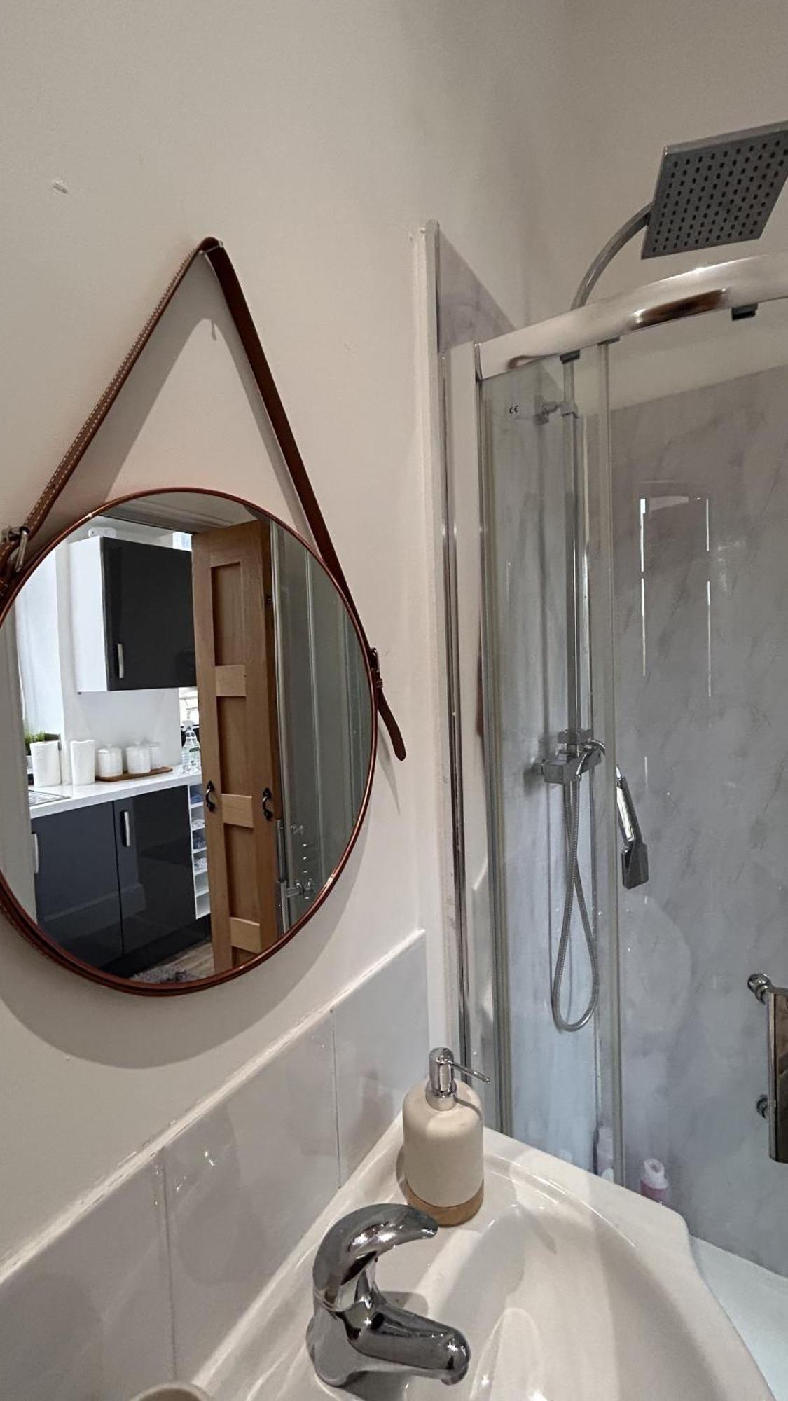 Cozy 1-Bedroom Apartment In The Heart Of Barnsley Town Centre 外观 照片